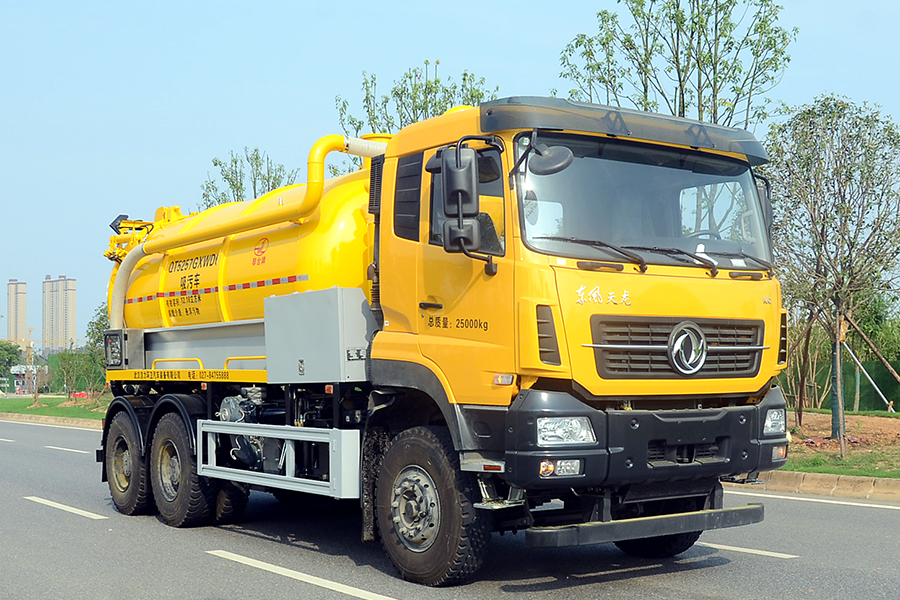 QT5250GXWD6型吸污車(chē)