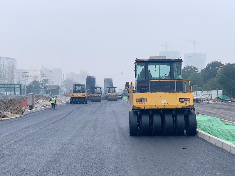 中铁十五局行黄铁路施工