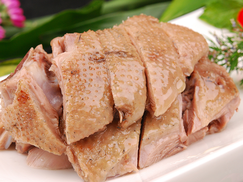 鹽水鴨的制作方法，腌一下煮一會就能搞定，在家也能輕松做！