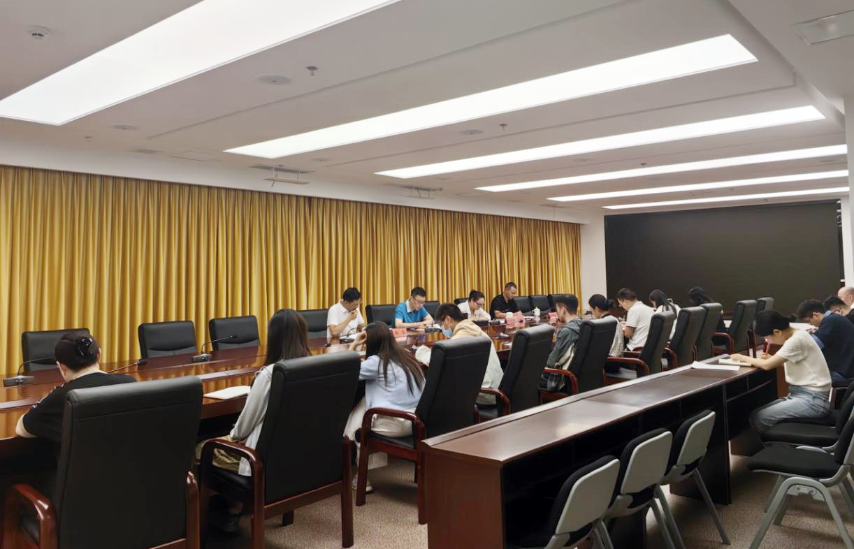 蘇焜到運(yùn)營(yíng)公司開展深入貫徹中央八項(xiàng)規(guī)定精神學(xué)習(xí)教育專題黨課