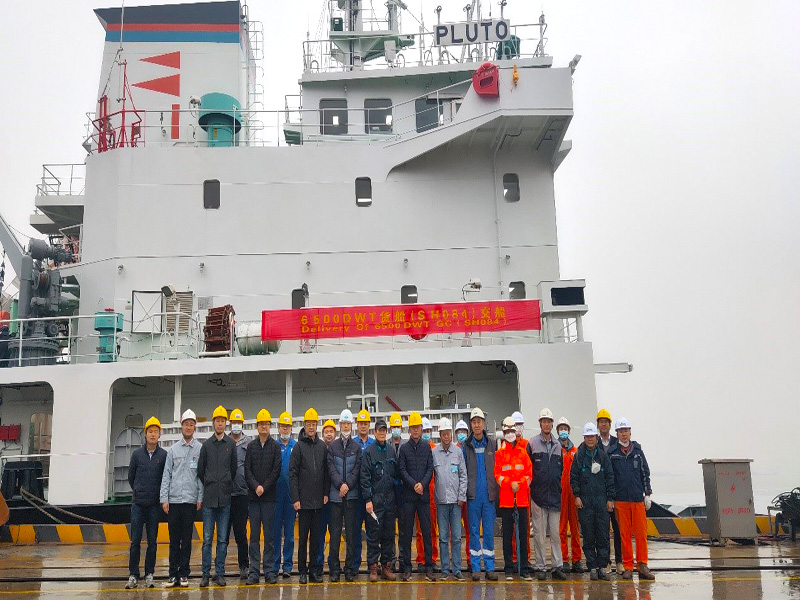On the same day, DYOE held the three major ceremony of vessel delivery, launching and keel laying successfully
