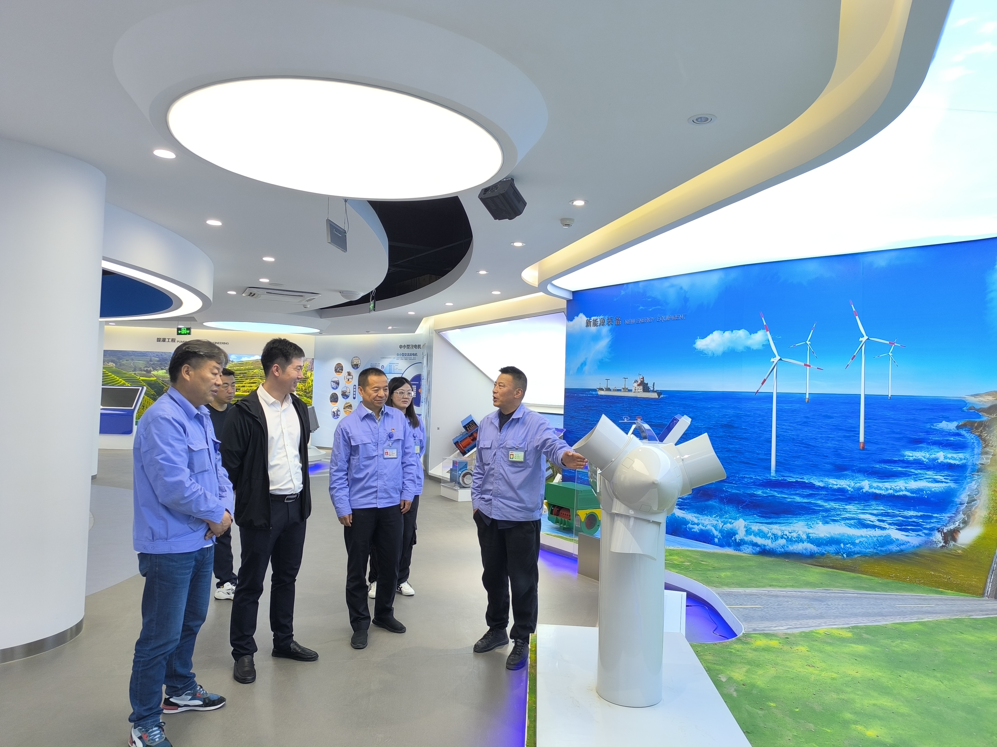 北方重工采購總監一行來我公司考察交流