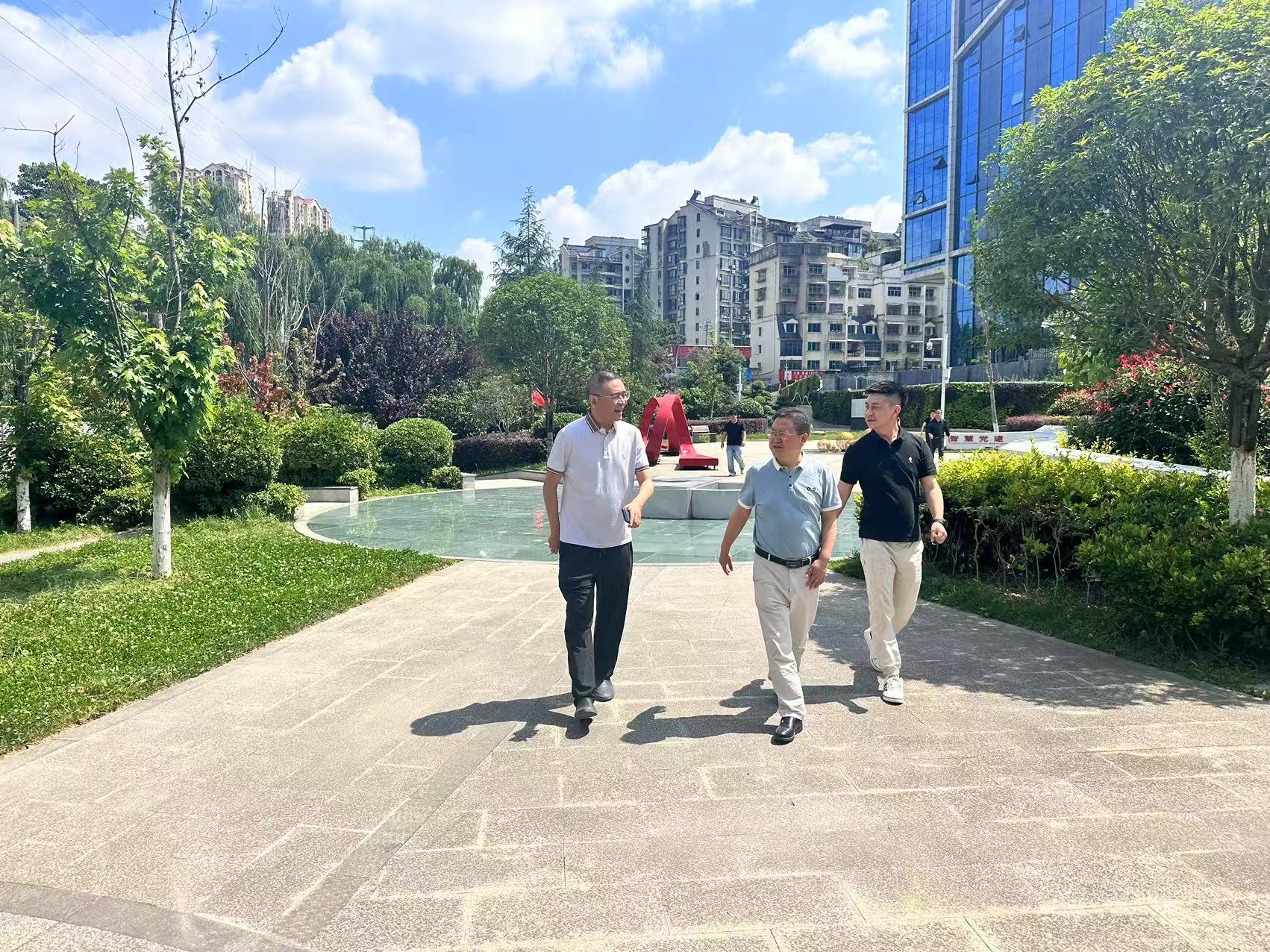 吴善华到经合公司宣讲调研