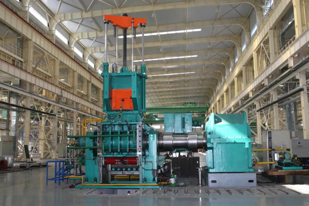 国内首台套650L密炼生产线成功下线奔赴绿色密炼中心服役