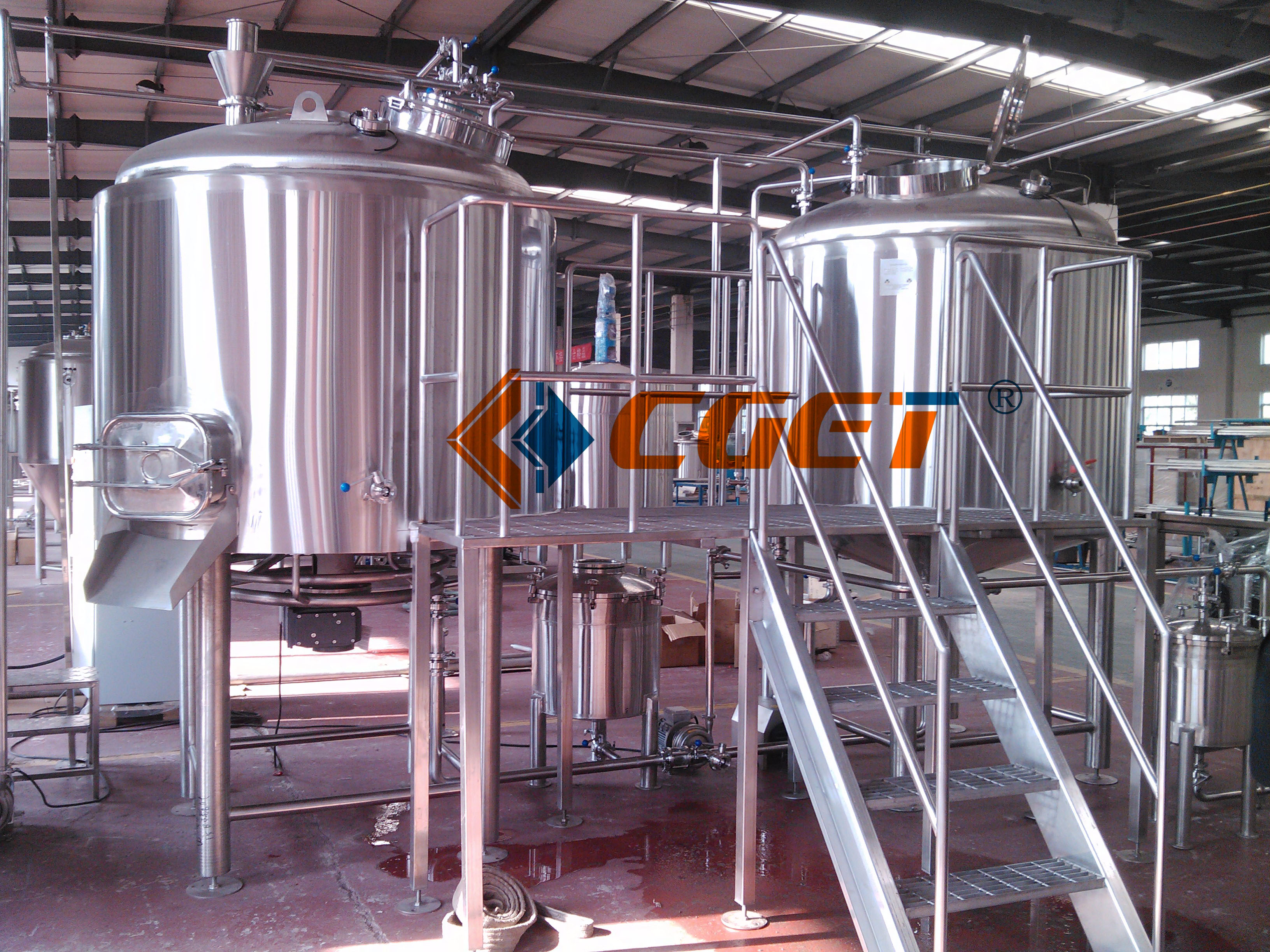 CGET2500L兩鍋兩器精釀糖化系統