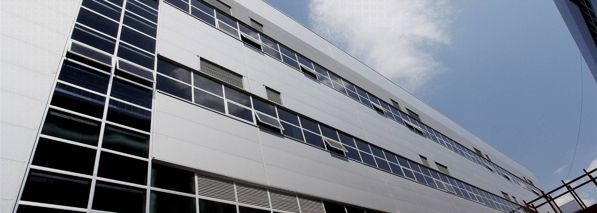 PROFESSIONAL STAFF,FINE EQUIPMENT & ADVANCED TECHNOLOGY